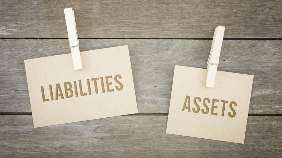 Assets vs Liabilities: What's the Difference?